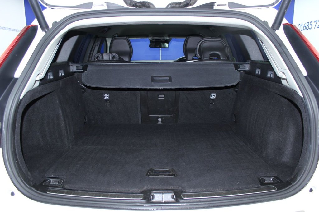 Used Volvo V60 2019 for sale - 77739693: Photo 9