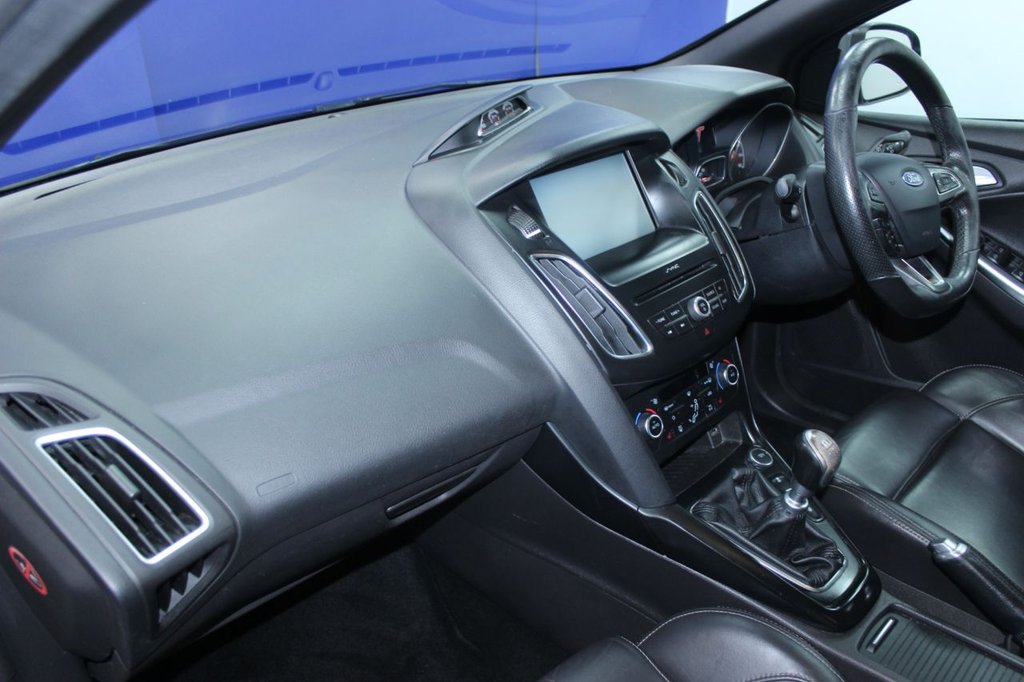 Used Ford Focus 2015 for sale - 77067542: Photo 6