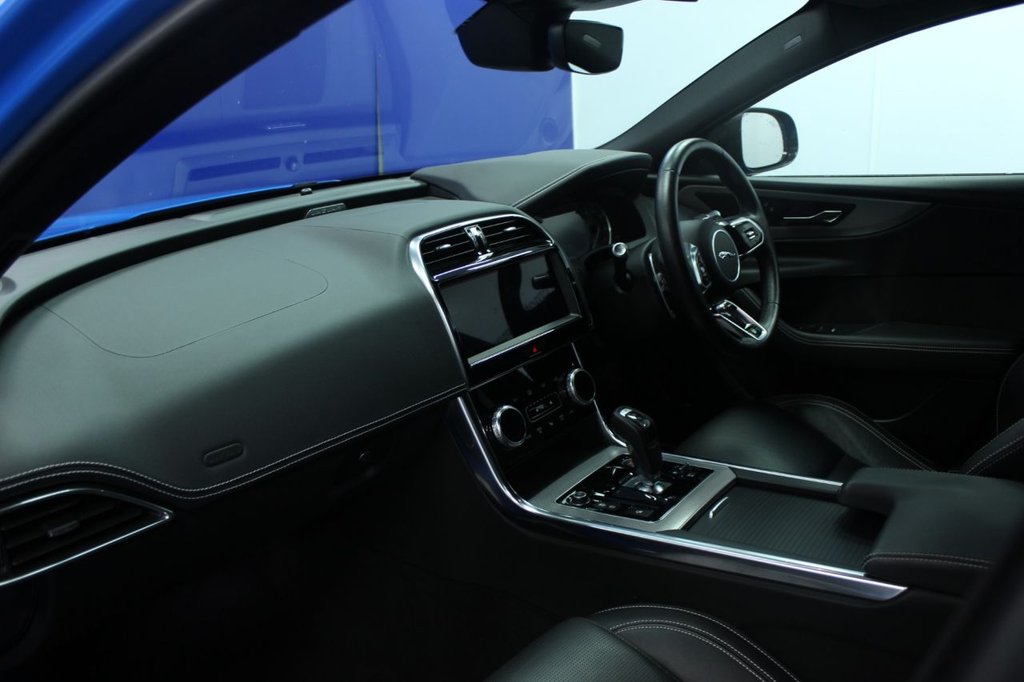 Used Jaguar XE 2020 for sale - 77785961: Photo 8