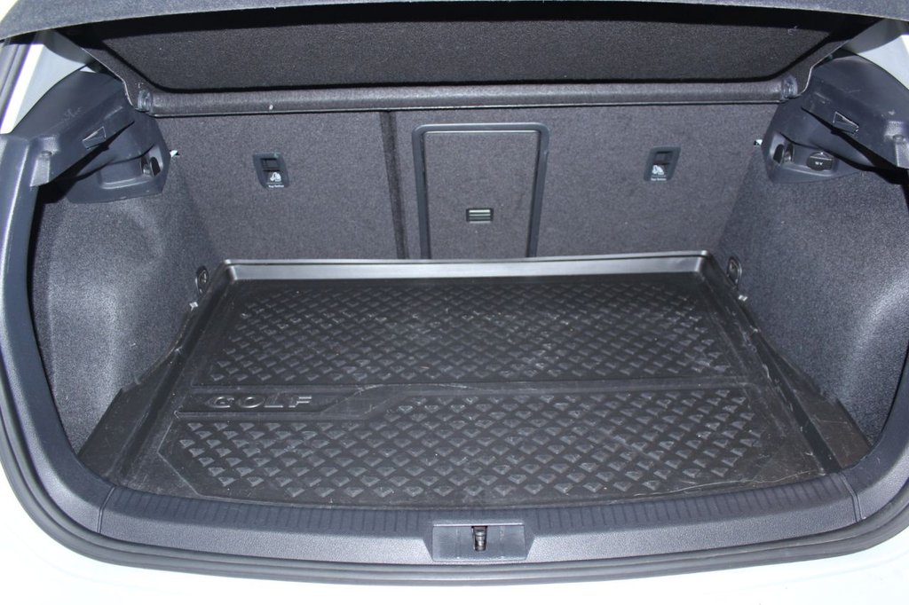 Used Volkswagen Golf 2018 for sale - 76168500: Photo 5