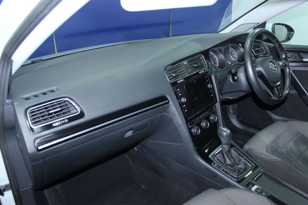 Used Volkswagen Golf 2018 for sale - 76168500: Photo 7