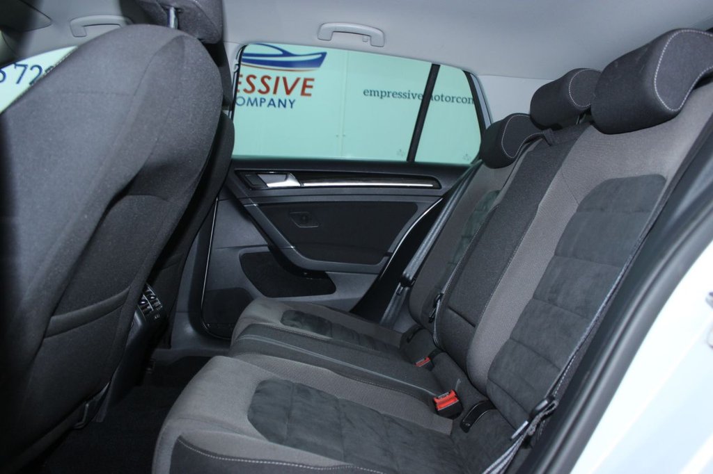 Used Volkswagen Golf 2018 for sale - 76168500: Photo 8