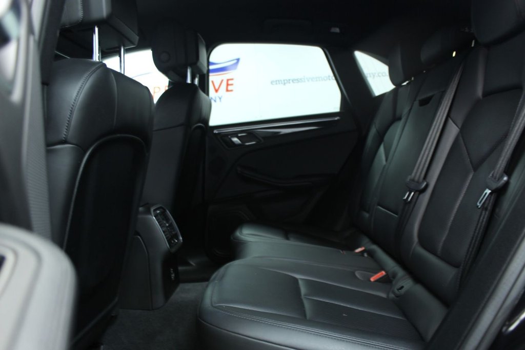 Used Porsche Macan 2019 for sale - 76350519: Photo 11