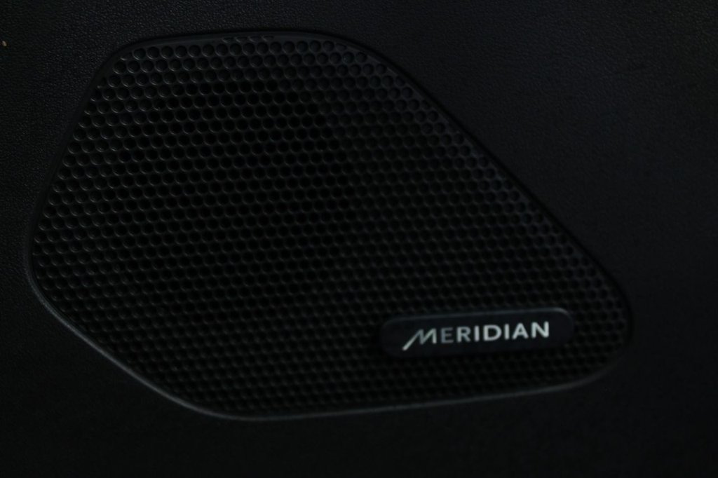 Used Jaguar F-Pace 2020 for sale - 77627375: Photo 8