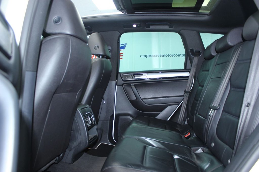 Used Volkswagen Touareg 2015 for sale - 77600159: Photo 9