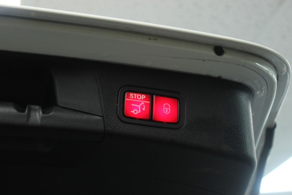 Used Mercedes-Benz C Class 2016 for sale - 76552053: Photo 15