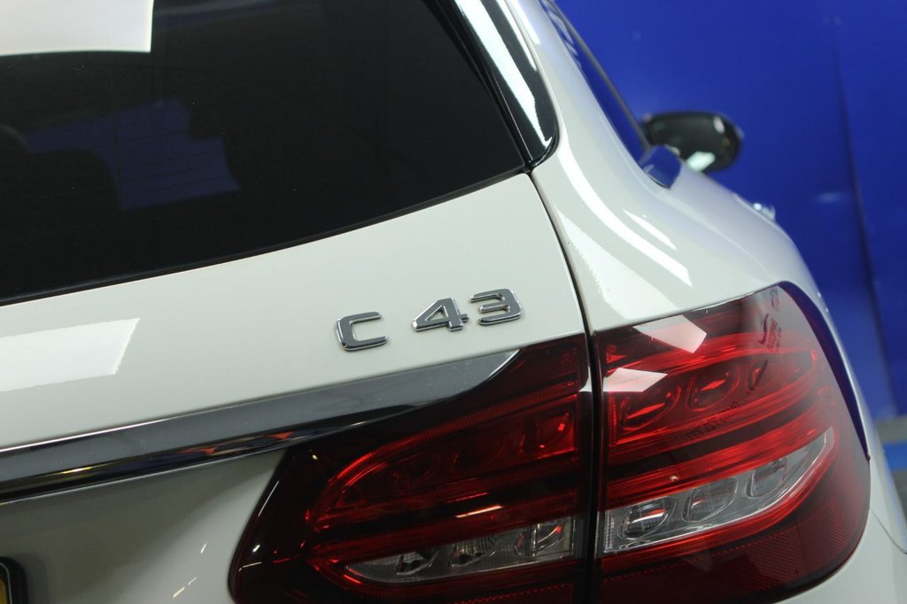 Used Mercedes-Benz C Class 2016 for sale - 76552053: Photo 4