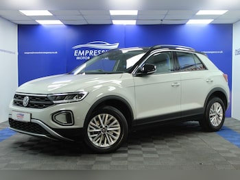 Used Volkswagen T-Roc 2024 for sale - 77307334: Photo