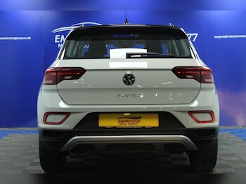 Used Volkswagen T-Roc 2024 for sale - 77307334: Photo