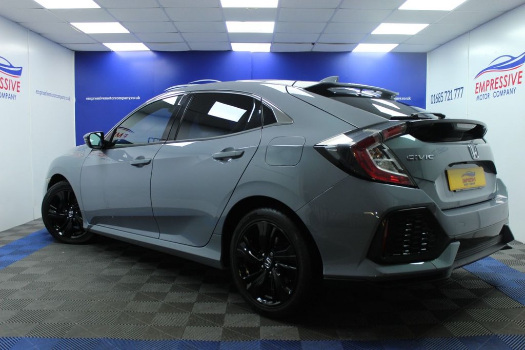 Used Honda Civic 2018 for sale - 77576143: Photo 4
