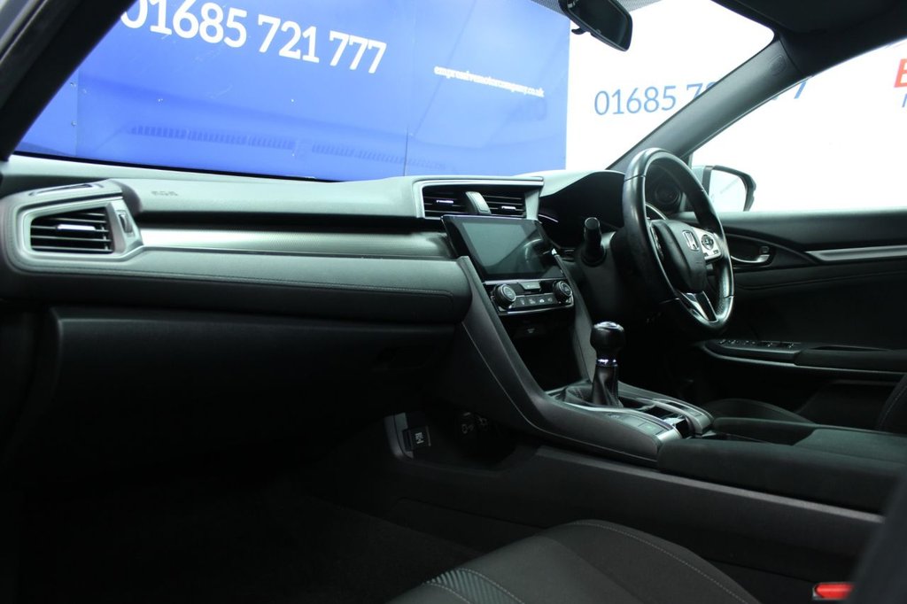 Used Honda Civic 2018 for sale - 77576143: Photo 7