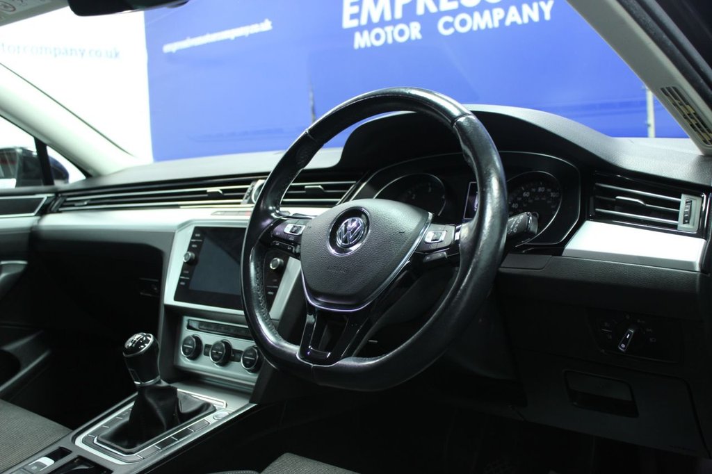 Used Volkswagen Passat 2018 for sale - 76610318: Photo 5