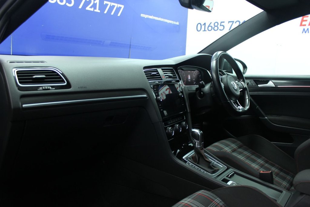 Used Volkswagen Golf 2017 for sale - 76486940: Photo 6