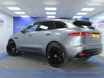 Used Jaguar F-Pace 2019 for sale - 75403382: Photo