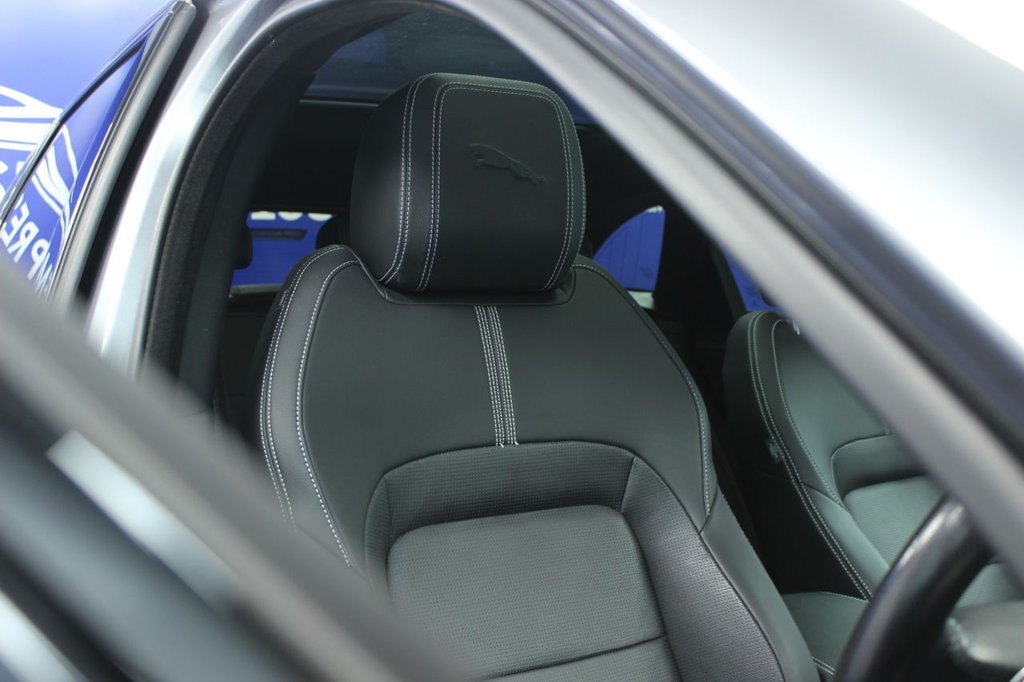 Used Jaguar F-Pace 2023 for sale - 76784039: Photo 6