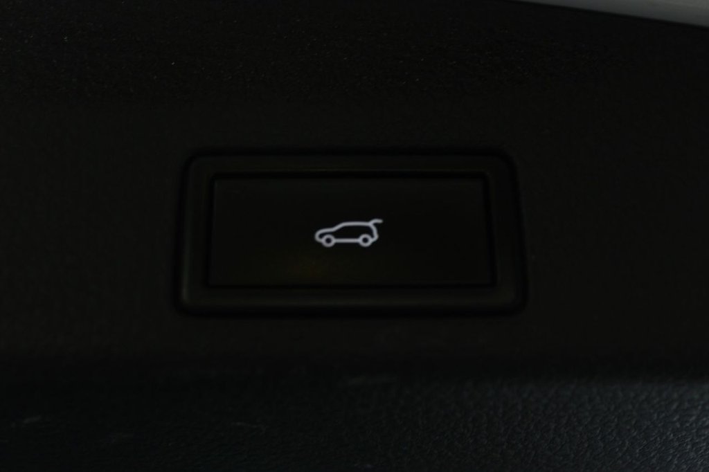 Used Volkswagen Touareg 2015 for sale - 78030144: Photo 11