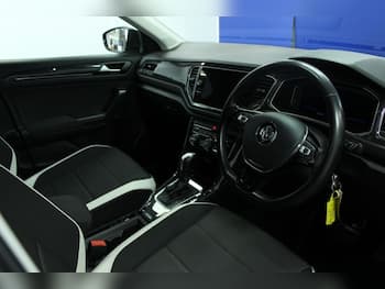 Used Volkswagen T-Roc 2020 for sale - 79667343: Photo