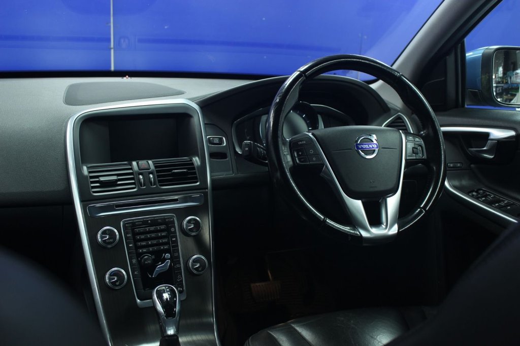 Used Volvo XC60 2015 for sale - 76558793: Photo 6