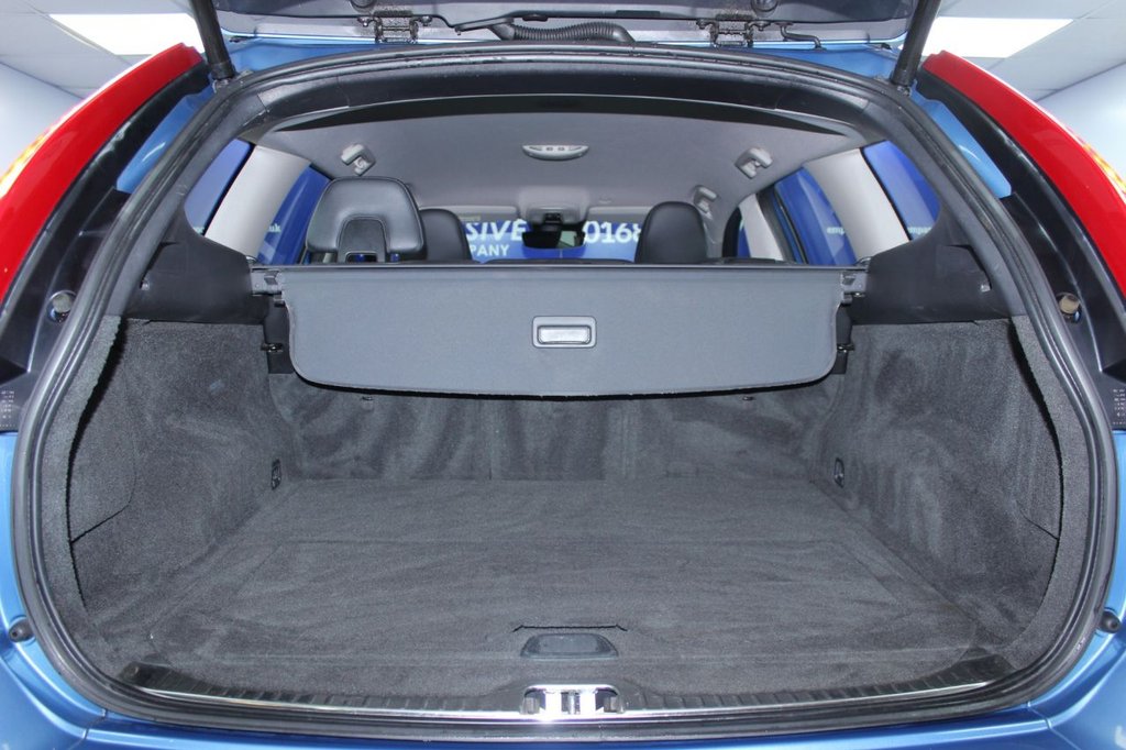 Used Volvo XC60 2015 for sale - 76558793: Photo 8