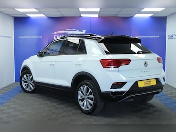 Used Volkswagen T-Roc 2018 for sale - 78377273: Photo