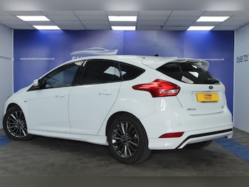 Used Ford Focus 2017 for sale - 75630351: Photo