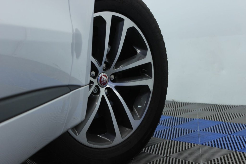 Used Jaguar F-Pace 2018 for sale - 76535484: Photo 3