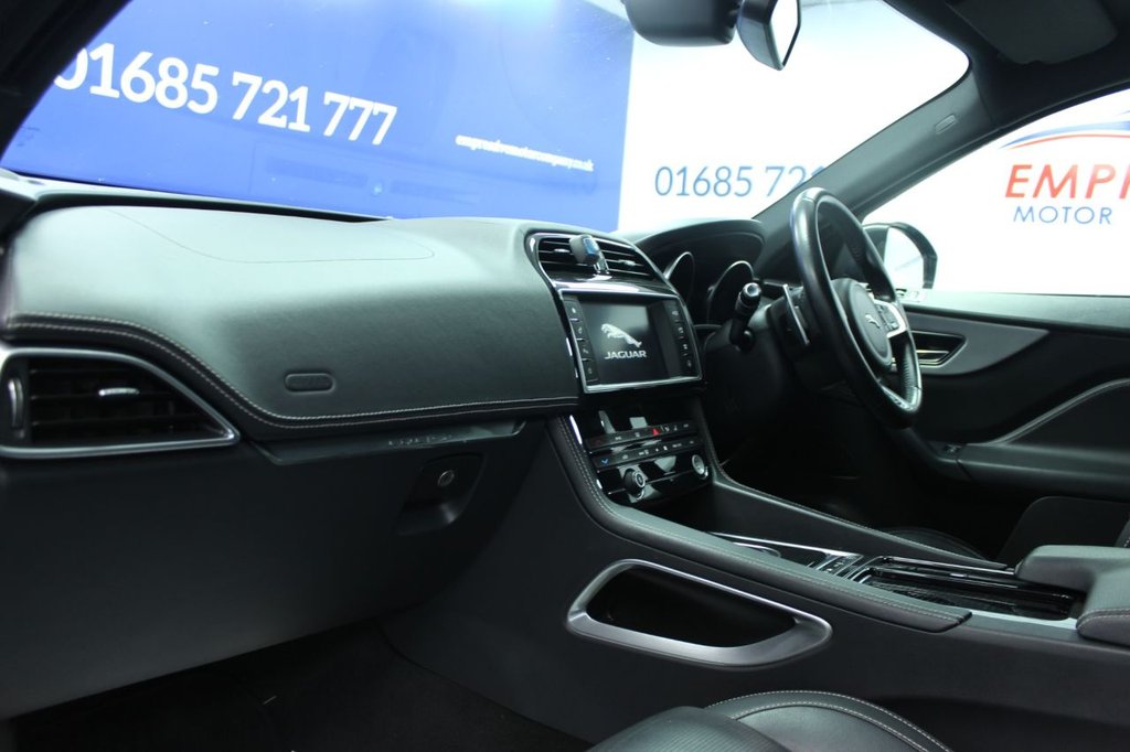 Used Jaguar F-Pace 2018 for sale - 76535484: Photo 7