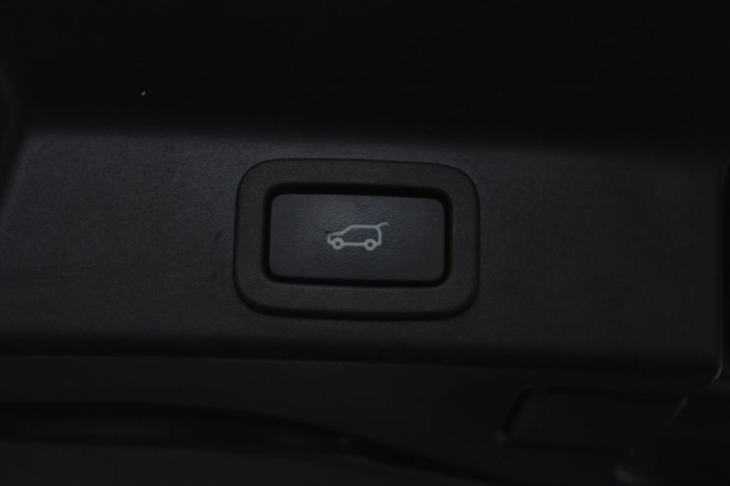 Used Jaguar F-Pace 2018 for sale - 76535484: Photo 9