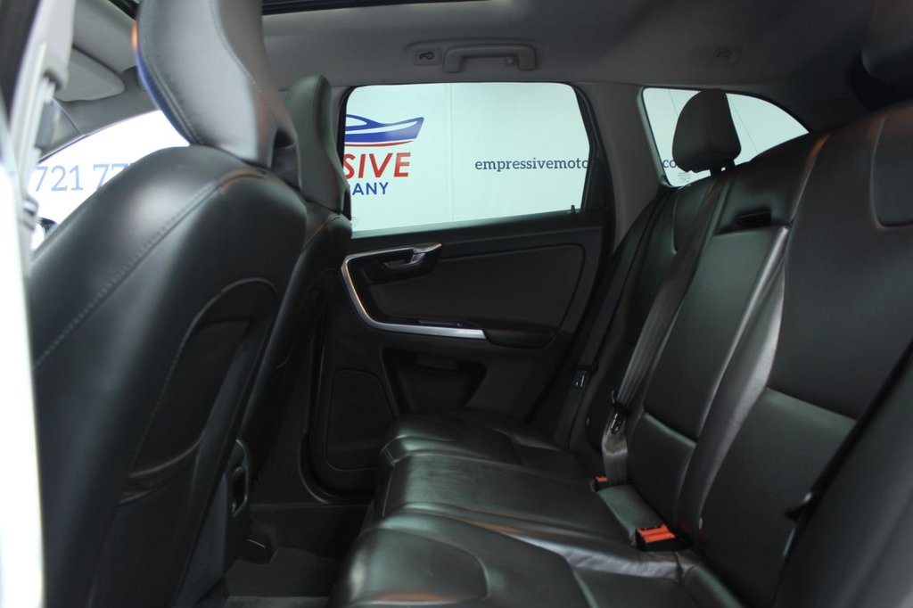Used Volvo XC60 2017 for sale - 76327937: Photo 8