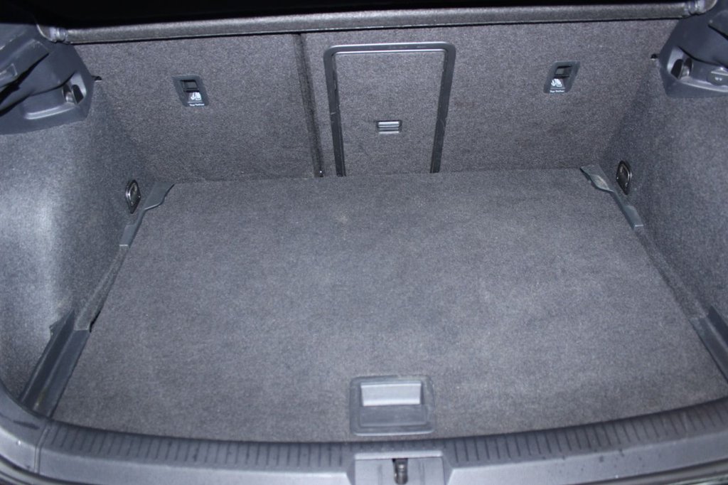 Used Volkswagen Golf 2019 for sale - 77263120: Photo 9