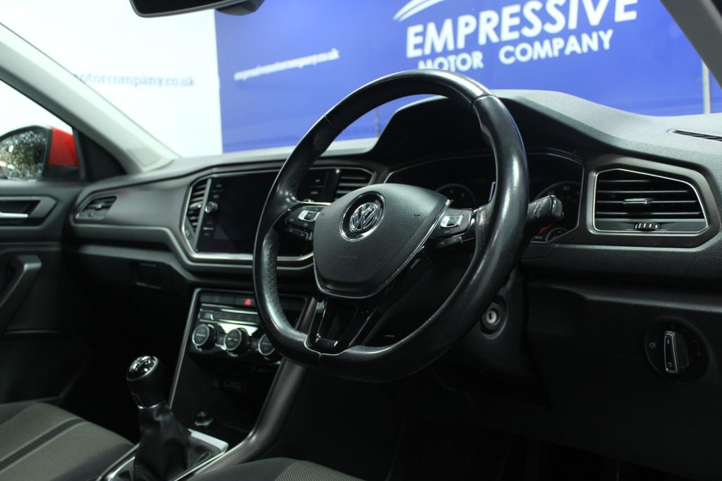 Used Volkswagen T-Roc 2018 for sale - 77010157: Photo 5