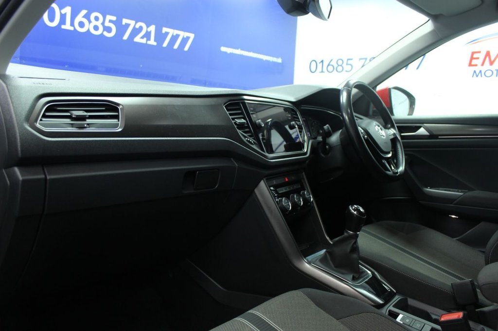 Used Volkswagen T-Roc 2018 for sale - 77010157: Photo 6