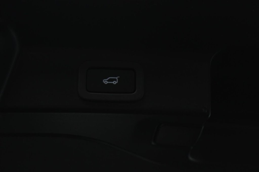 Used Jaguar F-Pace 2019 for sale - 77911057: Photo 9