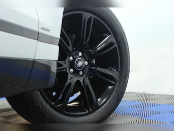 Used Land Rover Range Rover Velar 2019 for sale - 77576132: Photo