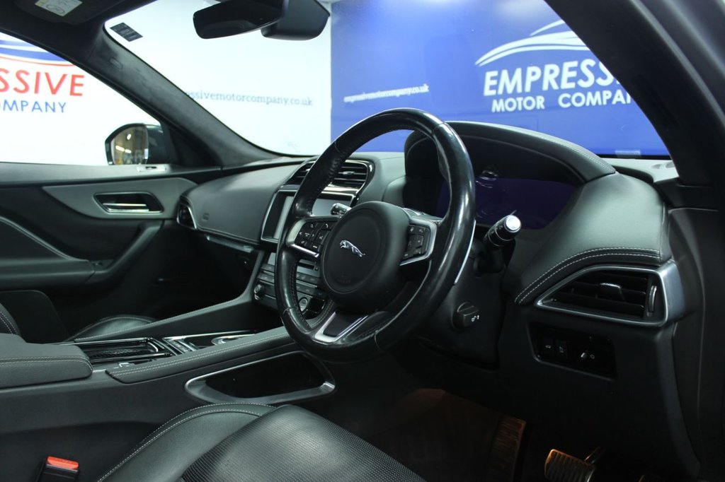 Used Jaguar F-Pace 2021 for sale - 77470537: Photo 6