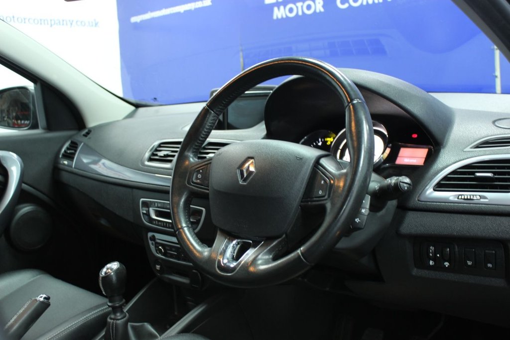 Used Renault Megane 2015 for sale - 76610324: Photo 5