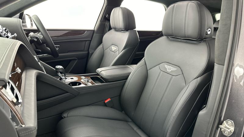 Used Bentley Bentayga 2023 for sale - 76089684: Photo 12