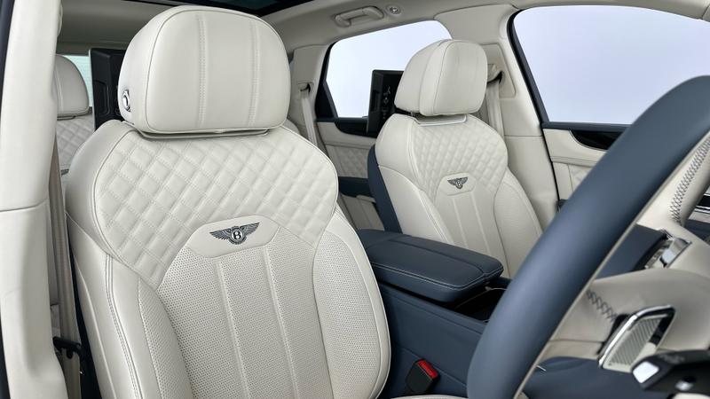 Used Bentley Bentayga 2024 for sale - 76286927: Photo 10