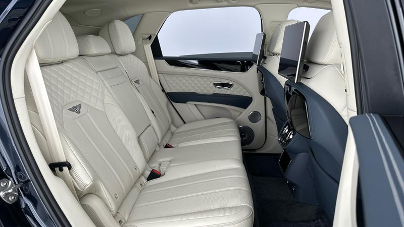 Used Bentley Bentayga 2024 for sale - 76286927: Photo 17