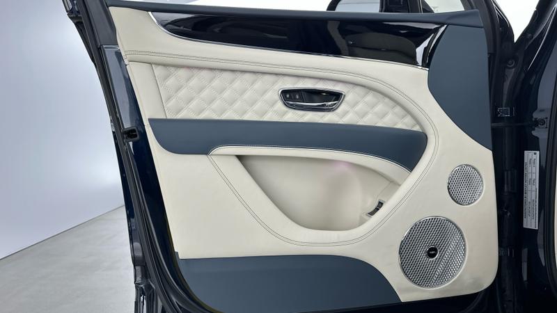 Used Bentley Bentayga 2024 for sale - 76286927: Photo 21
