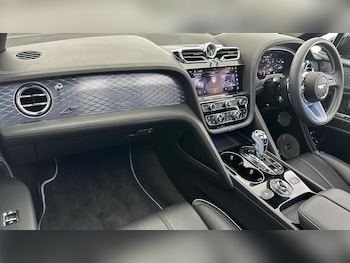 Used Bentley Bentayga 2024 for sale - 78593130: Photo