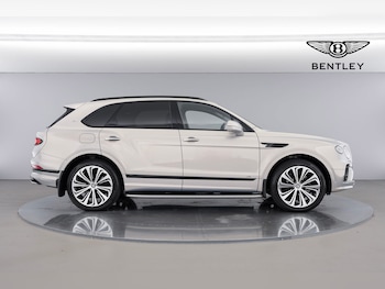 Used Bentley Bentayga 2021 for sale - 79211736: Photo