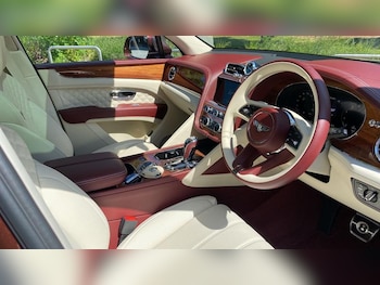 Used Bentley Bentayga 2021 for sale - 78015394: Photo