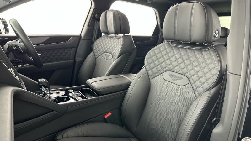 Used Bentley Bentayga 2023 for sale - 76162072: Photo 12