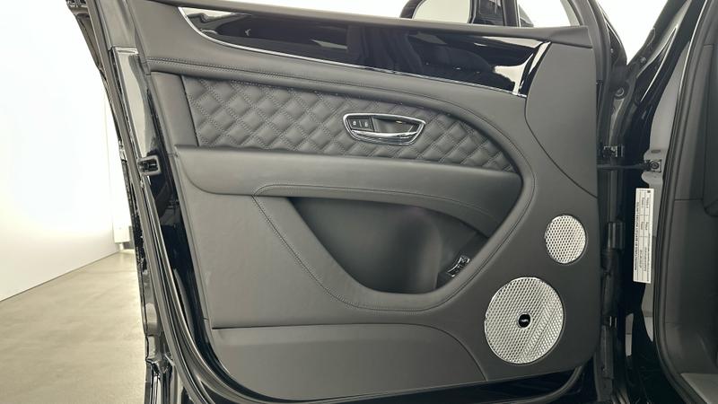 Used Bentley Bentayga 2023 for sale - 76162072: Photo 21