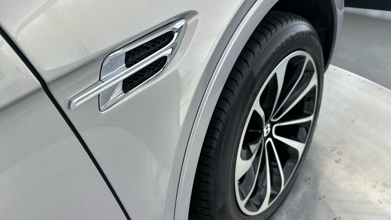 Used Bentley Bentayga 2018 for sale - 75766644: Photo 19