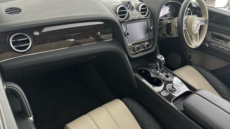 Used Bentley Bentayga 2018 for sale - 75766644: Photo 4