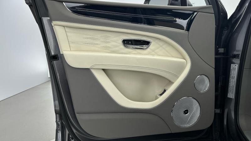 Used Bentley Bentayga for sale - 77629009: Photo 21