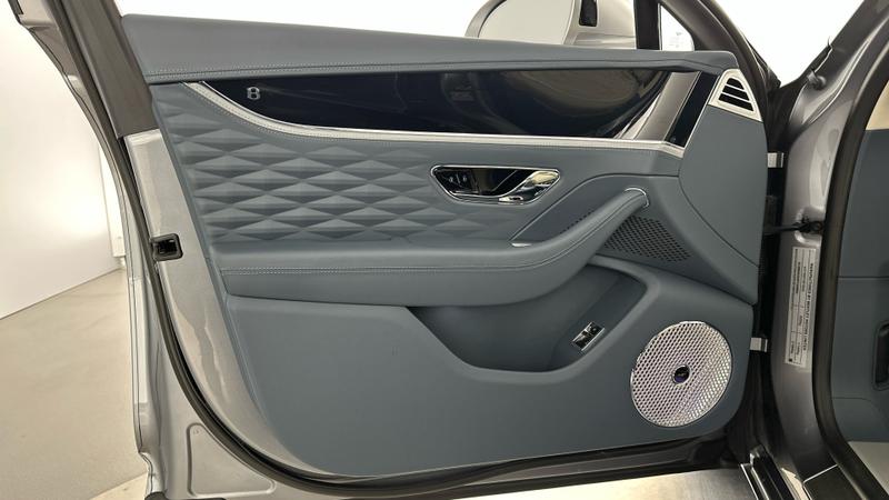 Used Bentley Flying Spur 2024 for sale - 76722811: Photo 21