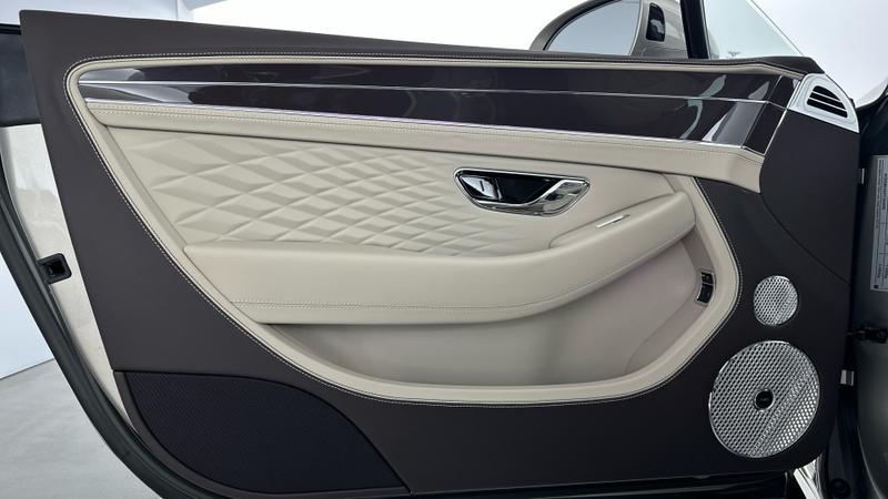 Used Bentley Continental 2025 for sale - 76835669: Photo 12